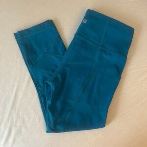 Lululemon leggings with pockets! size 6 - 23"